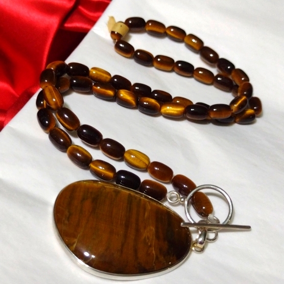 Tiger eye medallion in sterling silver--a  Stunnin - Picture 11 of 12
